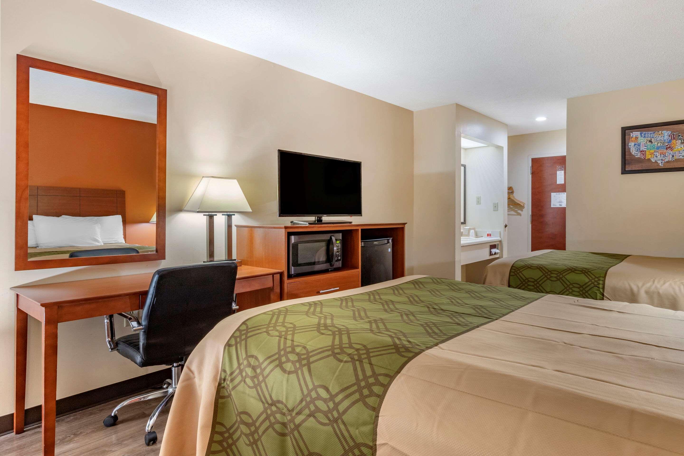 Econo Lodge St. Stephen Екстер'єр фото