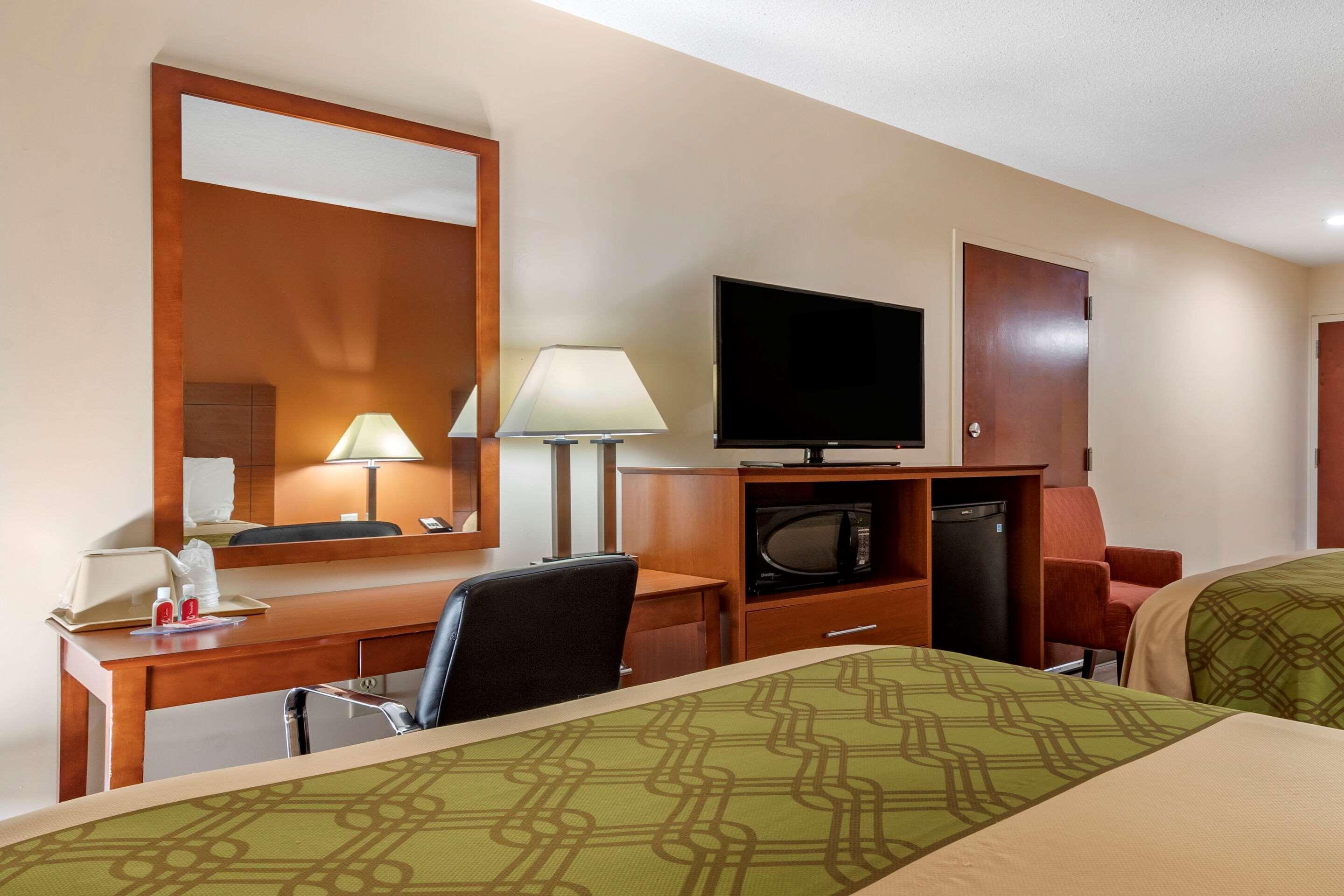 Econo Lodge St. Stephen Екстер'єр фото