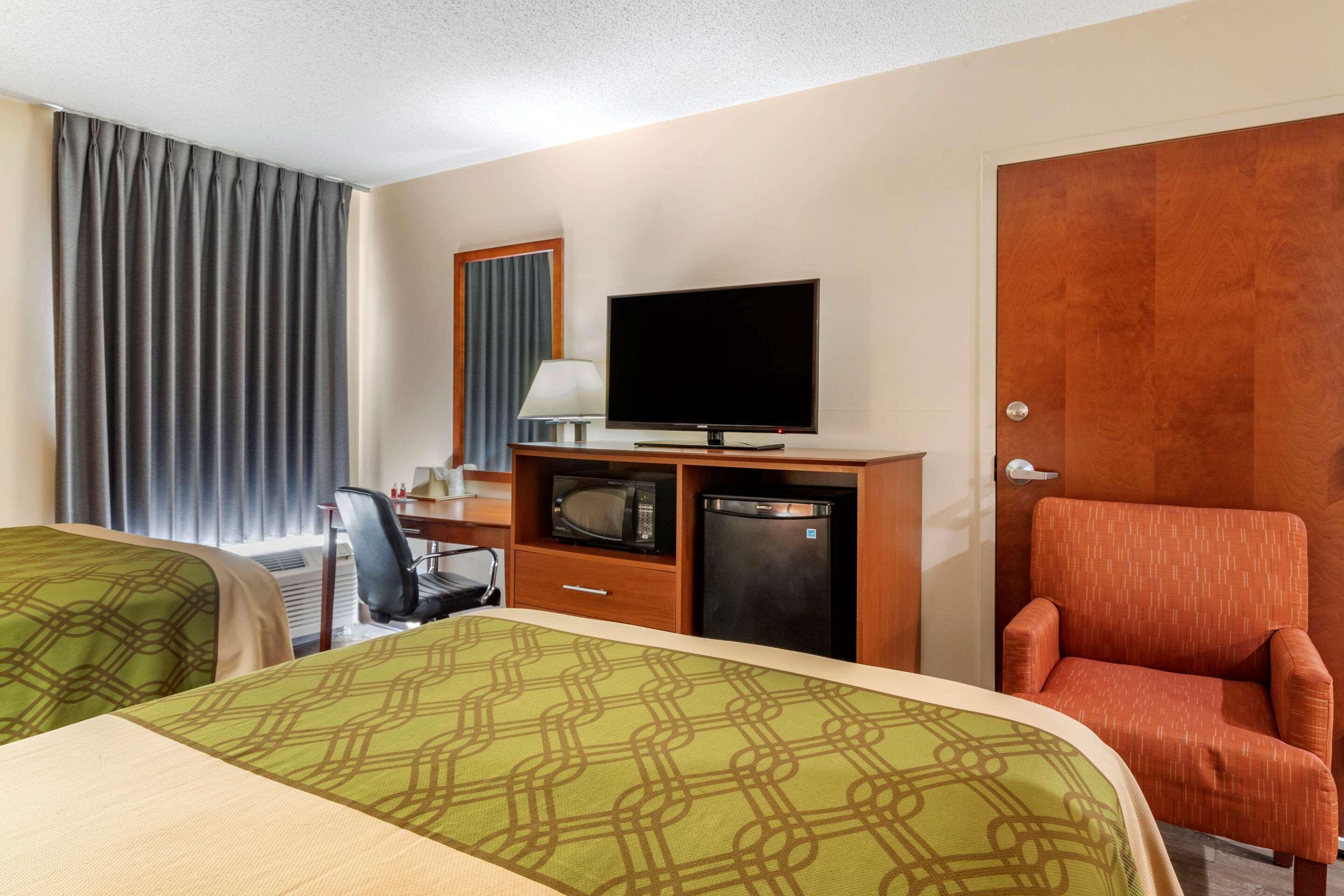 Econo Lodge St. Stephen Екстер'єр фото