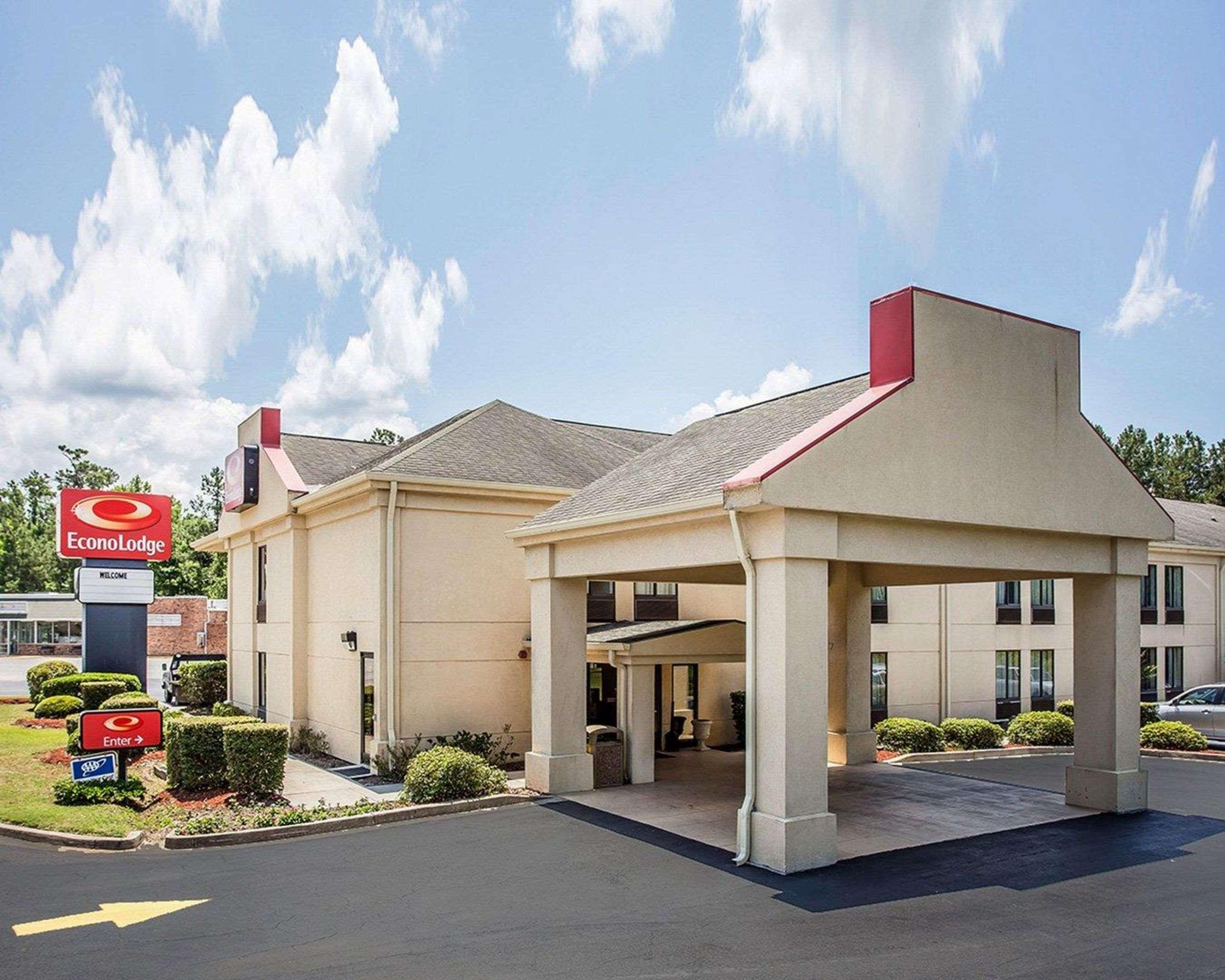 Econo Lodge St. Stephen Екстер'єр фото