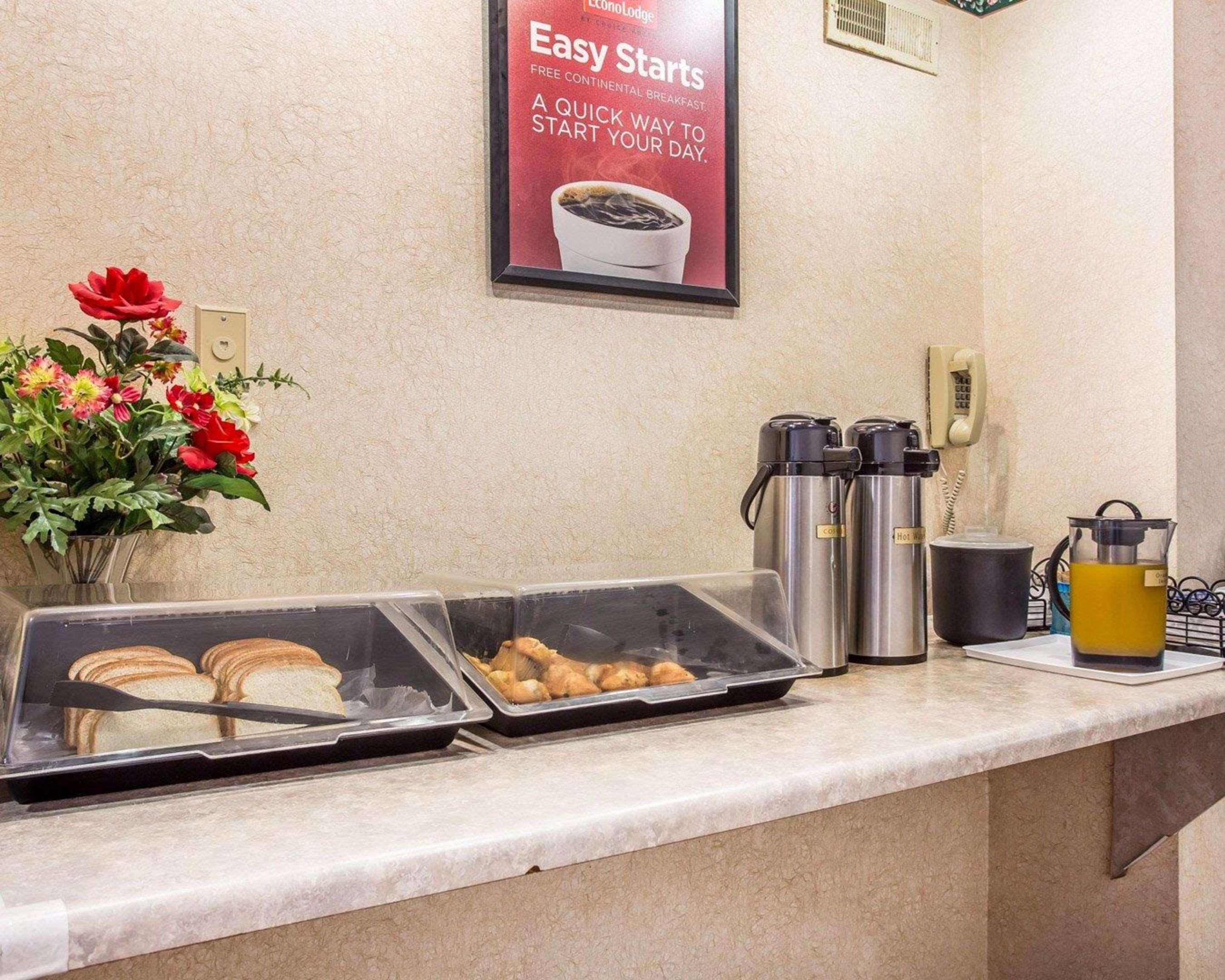 Econo Lodge St. Stephen Екстер'єр фото
