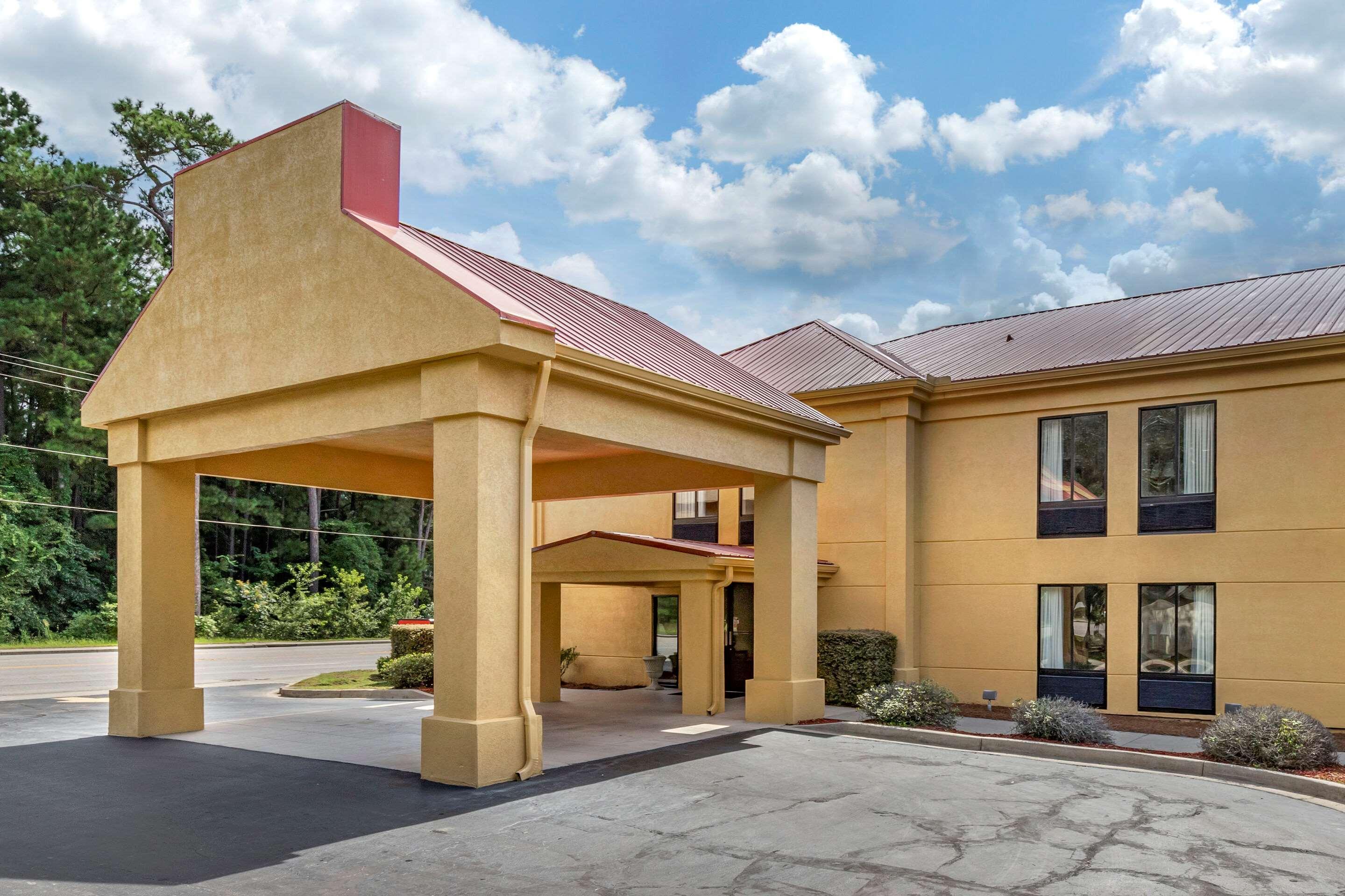 Econo Lodge St. Stephen Екстер'єр фото