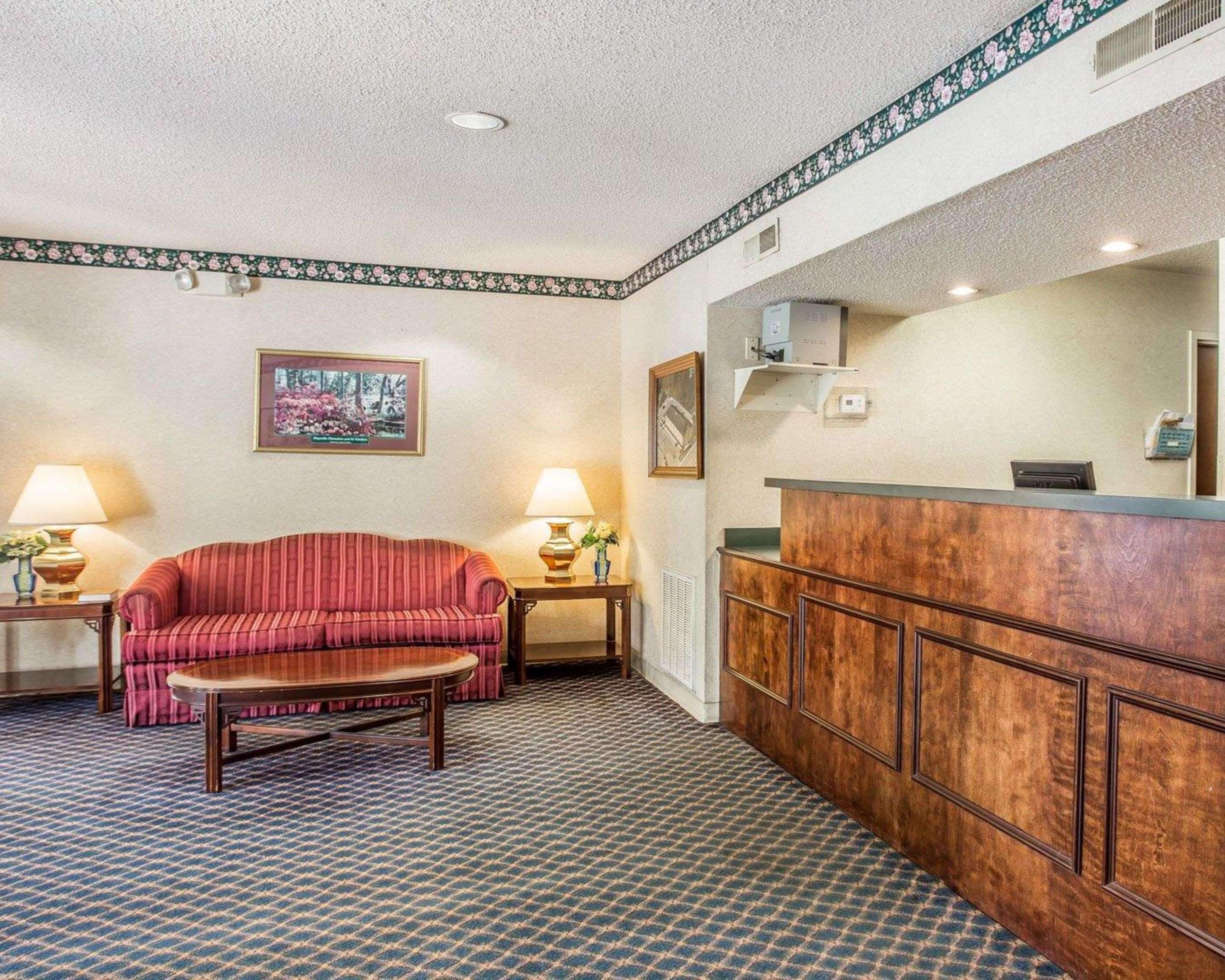 Econo Lodge St. Stephen Екстер'єр фото